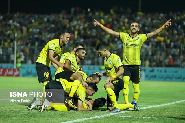 واکنش جالب باشگاه پارس جنوبی جم به انتقادات استقلالی ها از میزبانی در عسلویه واکنش جالب باشگاه پارس جنوبی جم به انتقادات استقلالی ها از میزبانی در عسلویه