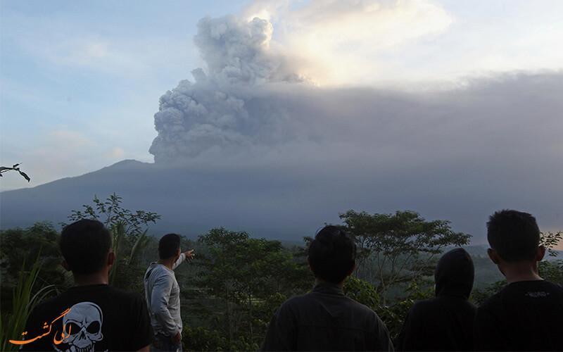 فعال شدن آتشفشان آگونگ بر صنعت تورسیم اندونزی تاثیر می گذارد