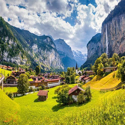 لاتر برونن، دره ای دیدنی با هفتاد و دو آبشار در سوییس