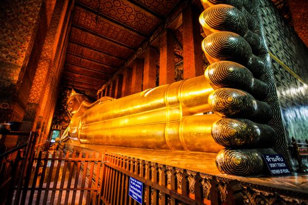 معبد بودای خفته در تور تایلند
