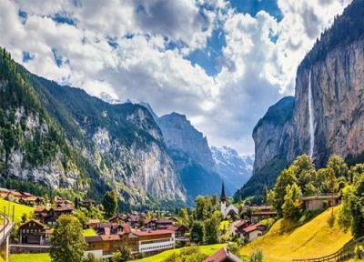 لاتر برونن، دره ای دیدنی با هفتاد و دو آبشار در سوییس