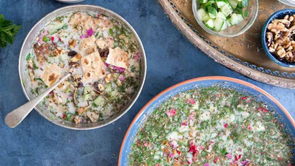 طرز تهیه آب دوغ خیار ساده خانگی به سبک اصیل ایرانی