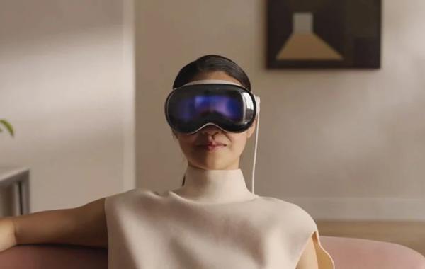 اپل ویژن پرو قرار بود با نام Reality Pro معرفی و روانه بازار گردد