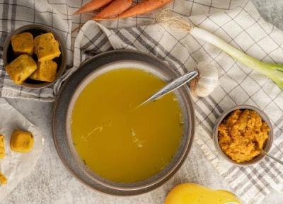 راهنمای جامع تفاوت های عصاره آماده، استاک و آب مرغ خانگی؛ از تفاوت طعم تا کاربرد