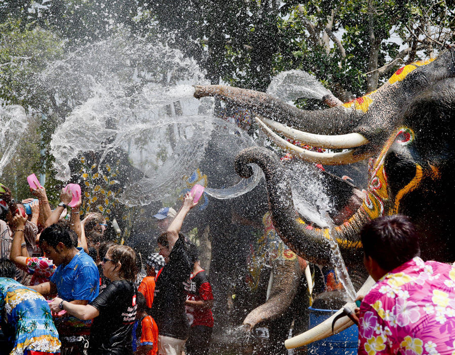 Water Festival SongKran تاریخ برگزاری جشن آب تایلند